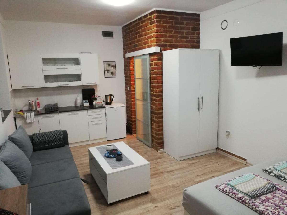 Helly'S Apartman - Self Check-In - Jajce Extérieur photo